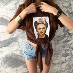 Stylish T-shirts (Frida Kahlo)